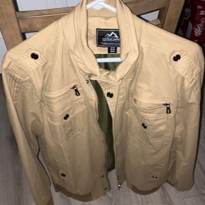 Lined khaki outdoor jacket